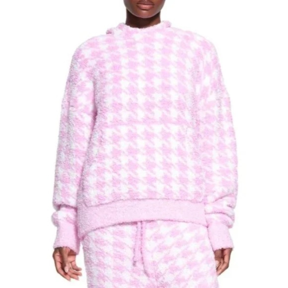 SKIMS NWT Fuzzy Sweater